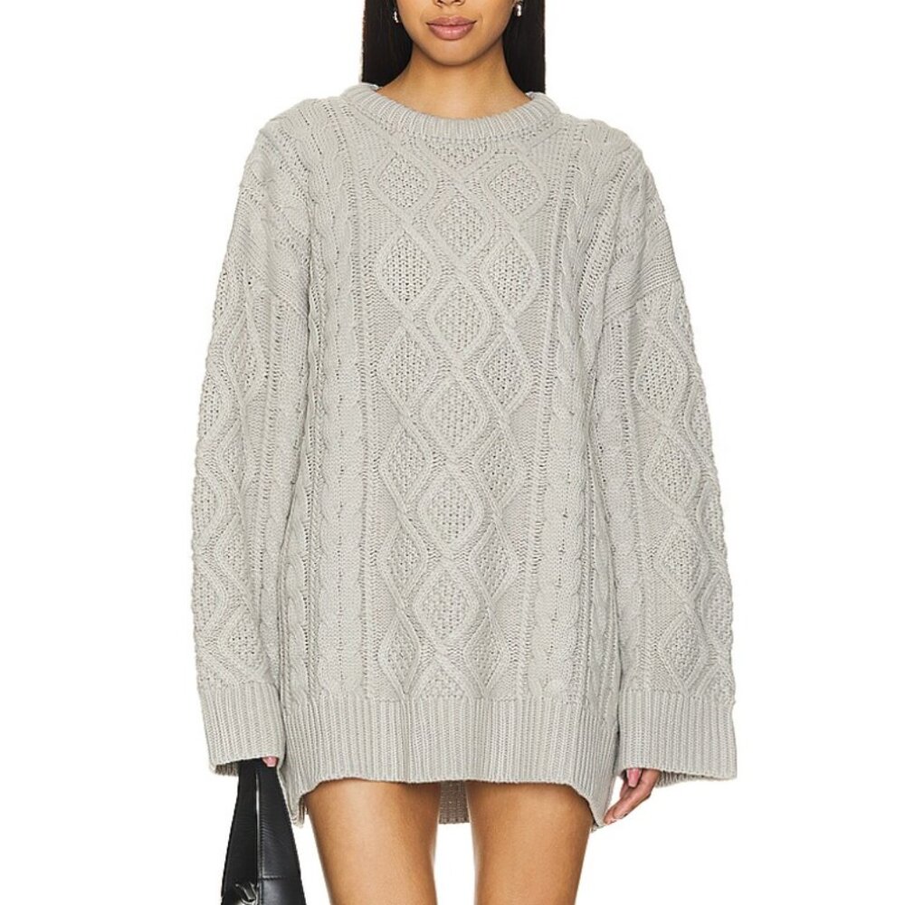 (New with tags) Lioness Gigi sweater in cloud